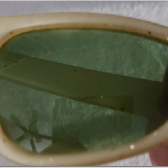 1950s Cool-Ray Polaroid 125~Mid-Century~Retro Fashion Cat Eye SUNGLASSES Vintage main image 9
